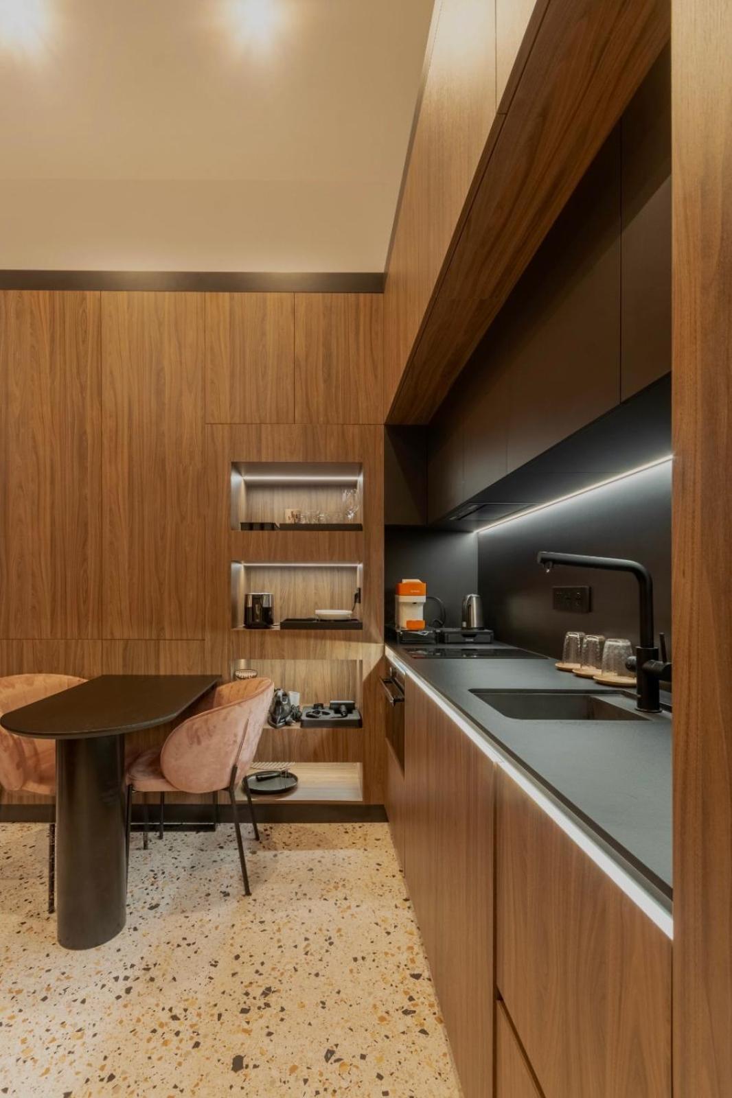 Jais Home-Moon Apartment Old Town كلوج-نابوكا المظهر الخارجي الصورة